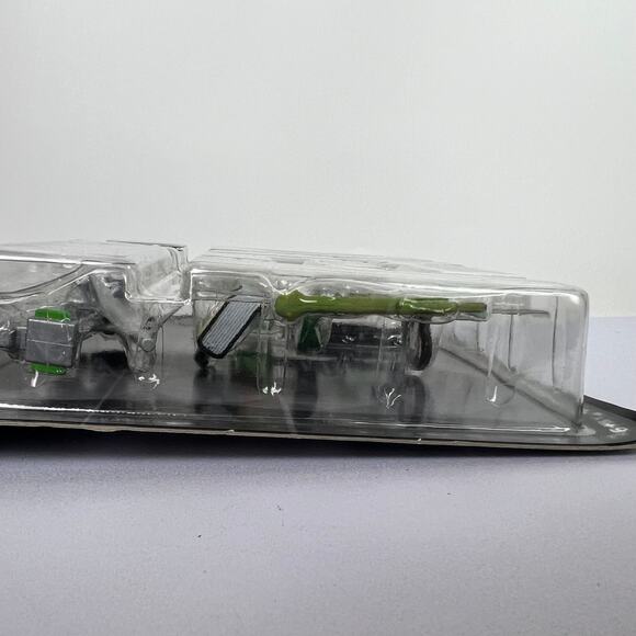 ROBLOX Avatar Shop Series Action Figure SOCIAL MEDUSA INFLUENCER Neon Hair Code - Picture 16 of 16